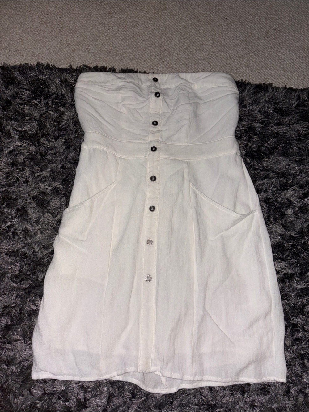 Lulu’s Strapless White Summer Dress